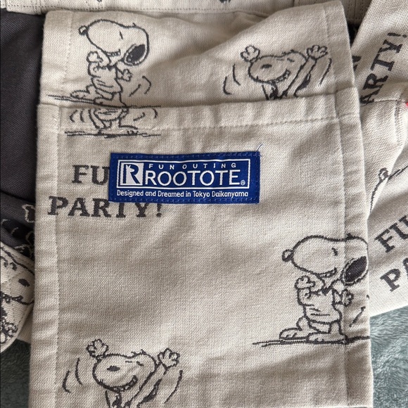 Snoopy 'Fun Party!' Canvas Tote Bag from Tokyo, Japan. - Picture 3 of 6